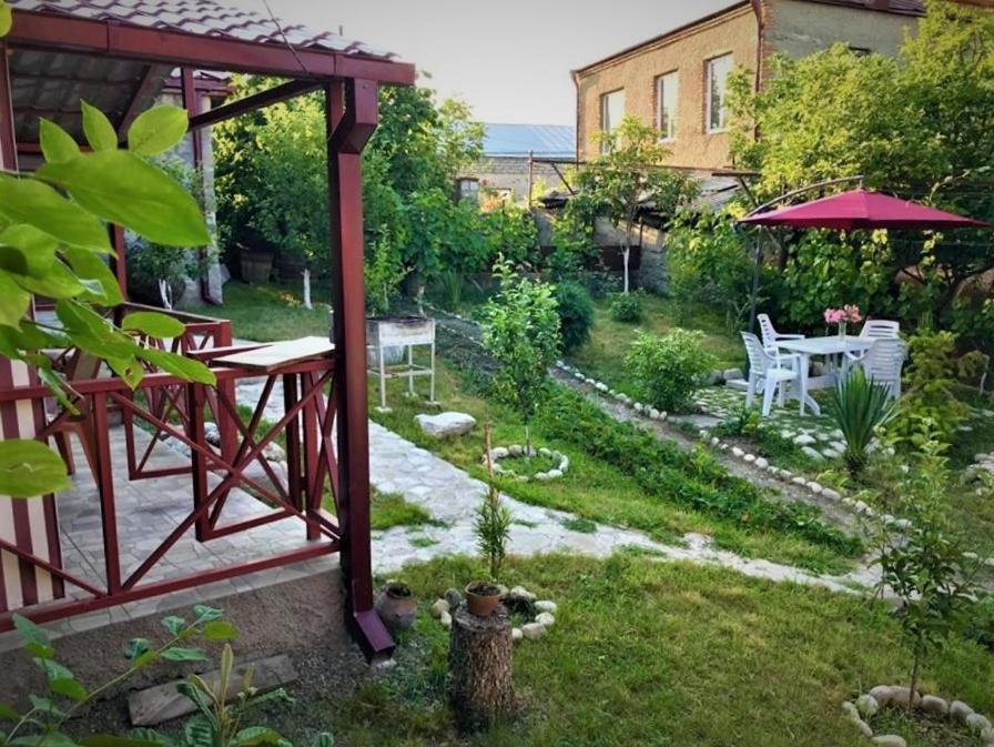 Guesthouse Lilia &Wine Celler Telavi Exterior photo
